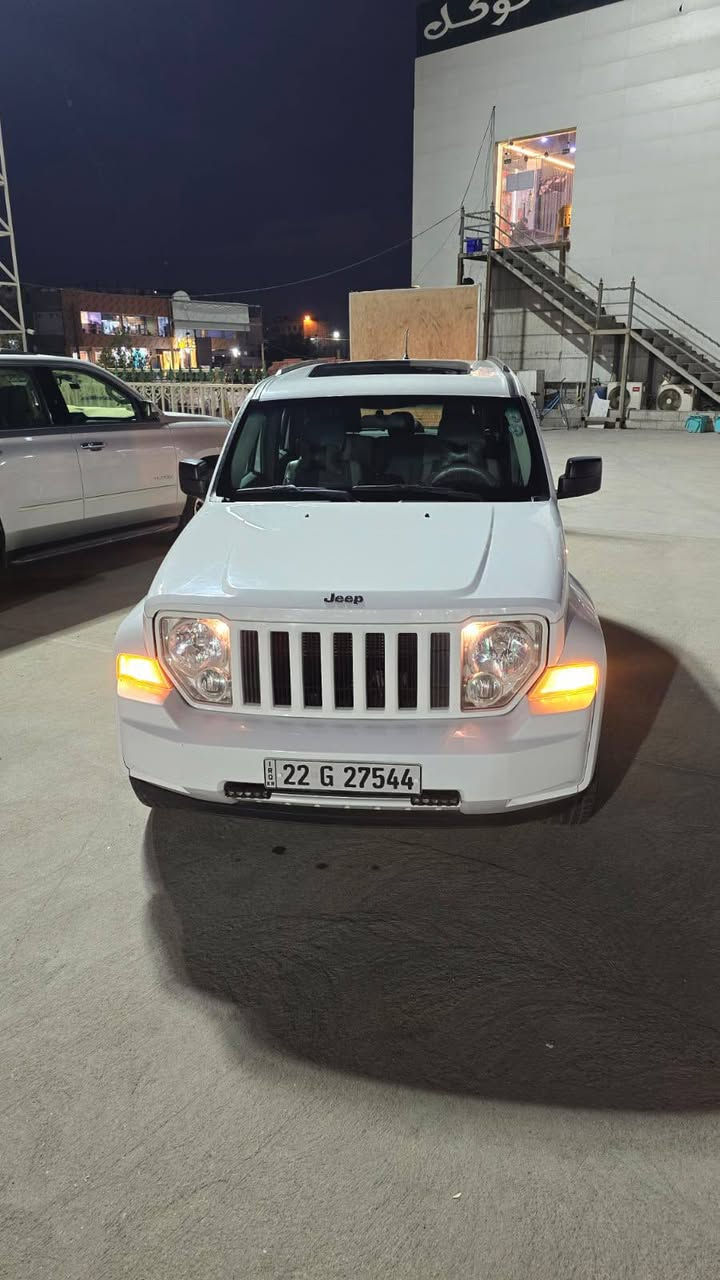 جيب ليبرتي موديل 2012
خـلـيـجـي شركة نيڤا كفاله عامه 
فول مواصفات فتحه سقف تحكم ستيرن كروز سرعه فور ويل اوتو شاشه جبيره قلاب سماعه دمام 
كامره خلفيه حساسات قماره شامو داخل نضيف 100٪ سياره على وضع شركه مابيها نقص ابد محرك وكير وحداديه وتخم تاير جديد نصبتها احله من صور رقم اربيل دولي جديد هزه جديده تحويل وكاله حاضر مكان السياره البصرة 
السعر 125 وبيها مجال للشراي
*********** اتصال + واتساب
