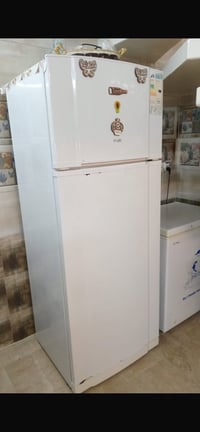 ثلاجة • نظيفة • التاجي الطي