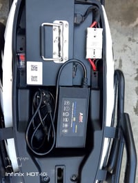 دراجة شحن ليثيوم 50 امبير بعدة جديدة بس بيهة هاي الطخة موضحة بل صور ما...