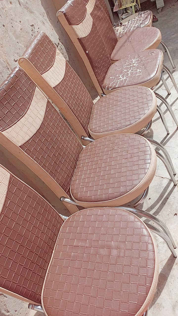 ميز الطعام مع 6 كراسي سعر 60 ضرر بس 2 كراسي ونص جام مكسور من ميز الطعام


**إذا كنت صاحب هذا الإعلان وتريد حذفه لأي سبب، رجاءا أرسل رسالة إلى الدعم الفني**