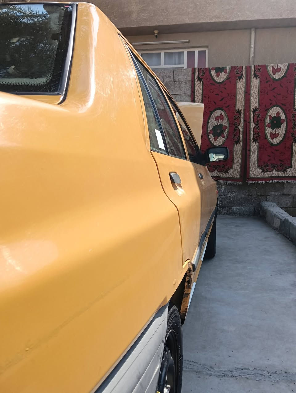 سلام عليكم سياره البيع سايبه ألفين 2016مكانالسياره بغداد قراب بسمايه ***********
