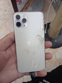 ايفون 11برو ذاكره 256بطاريه 100 سعره250 رقمي 07751341766