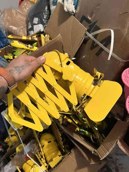 تعاليك القطعه بالف بلوجكتر كامل مع الاناره 20 الف الاسعار قفل متواجد وتساب فقط ***********
