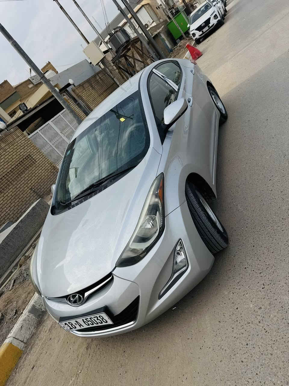 سلام عليكم للبيع النترا موديل 2015 حادث جاملغ خلفي وباب خلفي جهت سايق وبنيد  سعره 105 وبيه مجال مكان بابل الحله اتصال ***********
