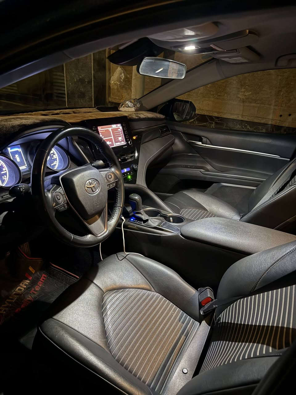 السلام عليكم
Camry SE 2023 nightshade 
الويل مال TRD 
حادث السيارة ربع البنيد فقط 
ايرباك ستيرن طاك 
ماشي ٥٧ الف كيلو
بدون فتحة 
سيارة حلوة ونظيفة ومميزة بالشارع 
السعر ٢١٠$ وبي مجال للشراي 
مكان السيارة كركوك 
***********
