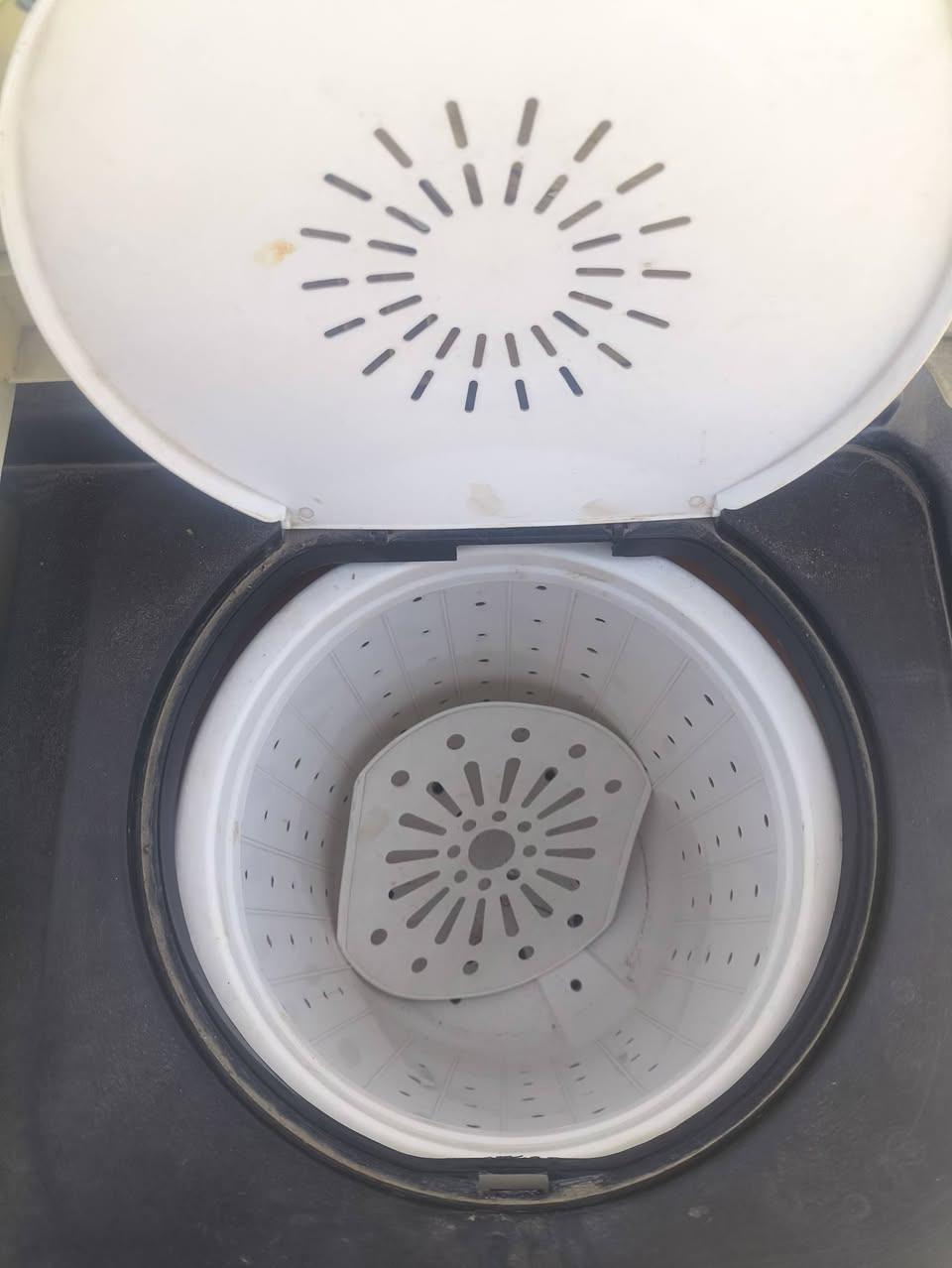 غسالة نظيفة للبيع
السعر ٤٥ الف


**إذا كنت صاحب هذا الإعلان وتريد حذفه لأي سبب، رجاءا أرسل رسالة إلى الدعم الفني**