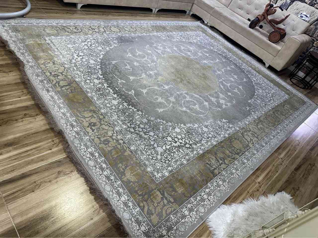 ئه م فه رشه بو فروشتن قياسي ٣به ٤ ئيرانيه ١٢٠٠ شانيه زوه ر تازيه سعري ٣٥٠ دولاره له سليمانيم زماري موبايل *********** السليمانية, العراق
