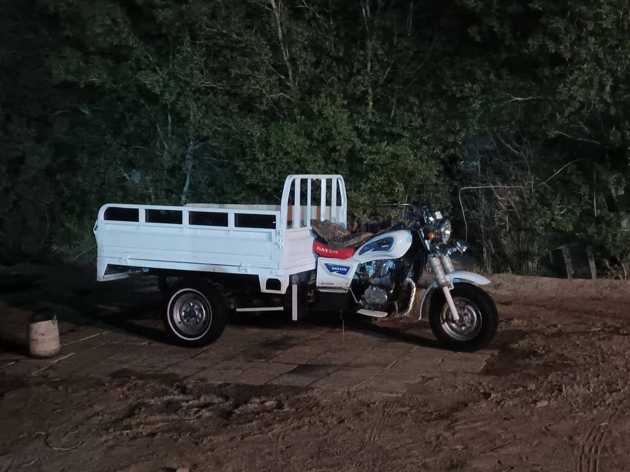 سلام عليكم الحلال للبيع مديل 10 مكاتبه توها معمره ستوته نضيفه كلش مال جناي  الشراي هاذا رقمي وبي خير ويدلل ناصريه مركز ***********
