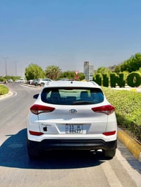 البيع توسان موديل 2018 السعر ١٦٤ وبيه مجال  مكاني بغداد الوسفيه مكفوله...