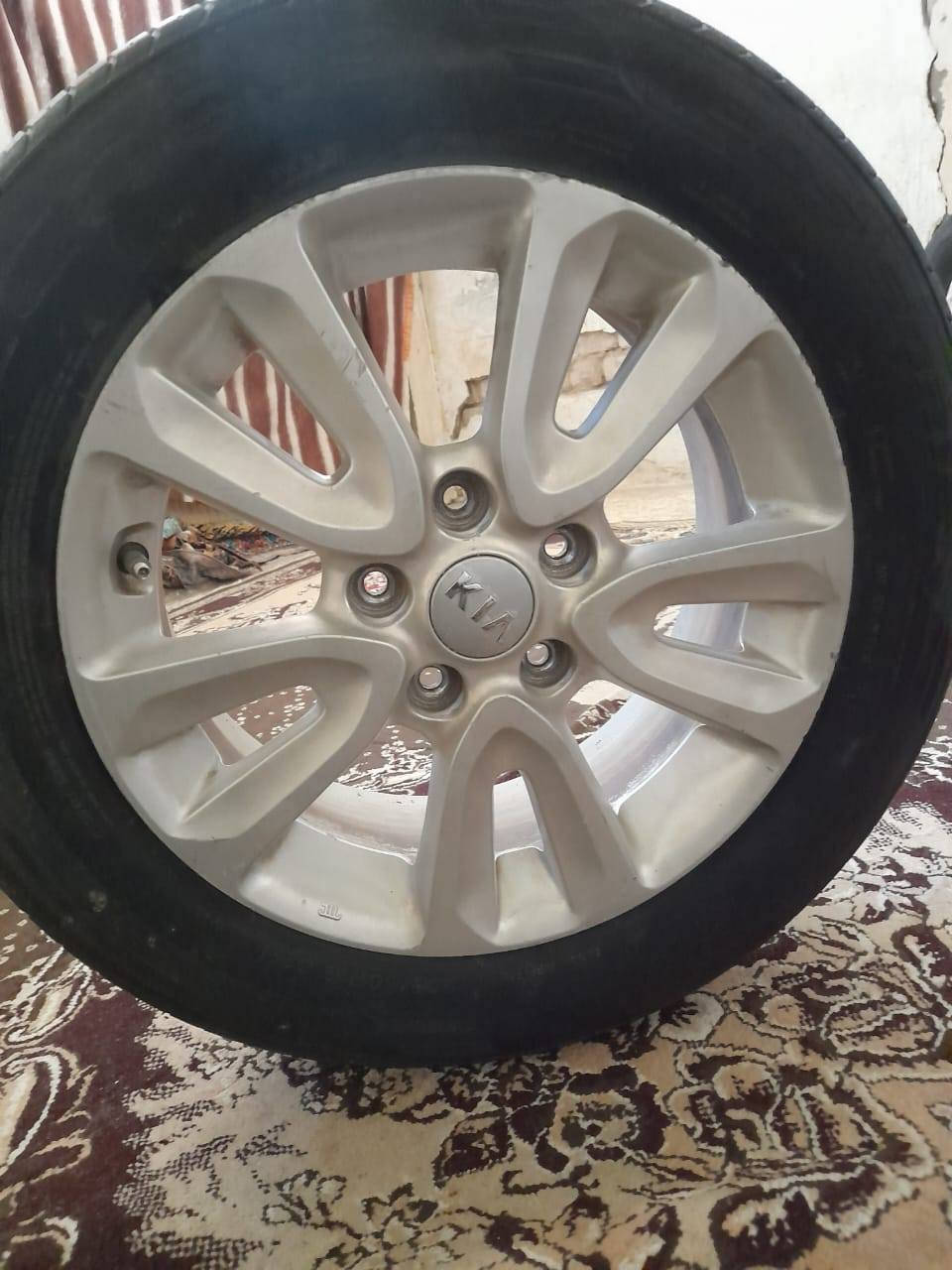 سلام عليكم تخم ويل كب مال كيا كارنز هوه وتايراته وبيه تاير وحده طاكه السعر ١٥٠ الف وبيه مجال موضح الاستفسار ***********
