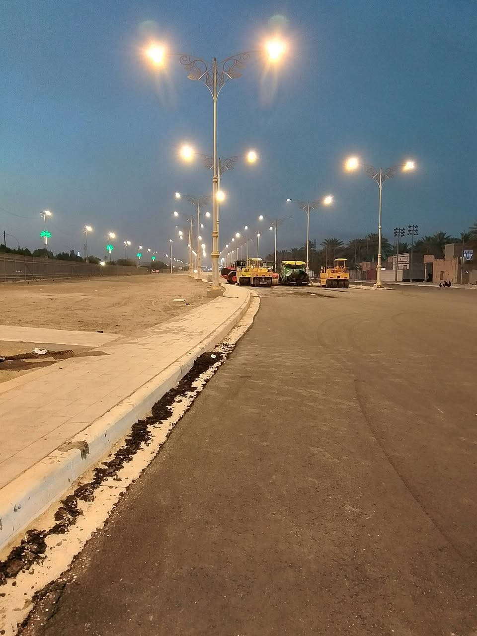 سلام عليكم بيت للبيع كربلاء حي زهراء شارع بغداد سند ٢٥اقرار محكمه سعر ٢٣٠ مساحه ١٠٠ توجد كافة الخدمات ***********
