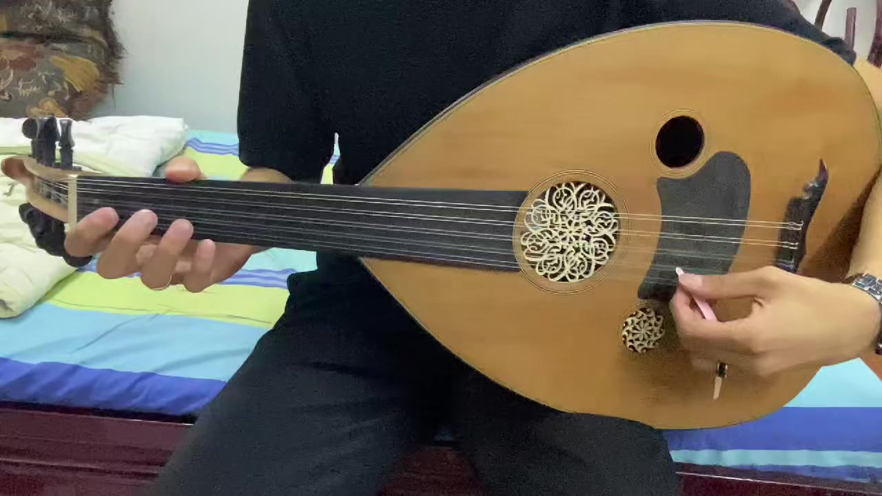 #عود_تركي
عود للبيع 
نوعية تركي 
انقره عود  
اوتار تركي اصليى 
مع حقيبة و ريشة هدية 
سعر ٢٢٠ وبي مجال 
ويوجد توصيل الى جميع محافظات العراق  ب٦ الف


**إذا كنت صاحب هذا الإعلان وتريد حذفه لأي سبب، رجاءا أرسل رسالة إلى الدعم الفني**