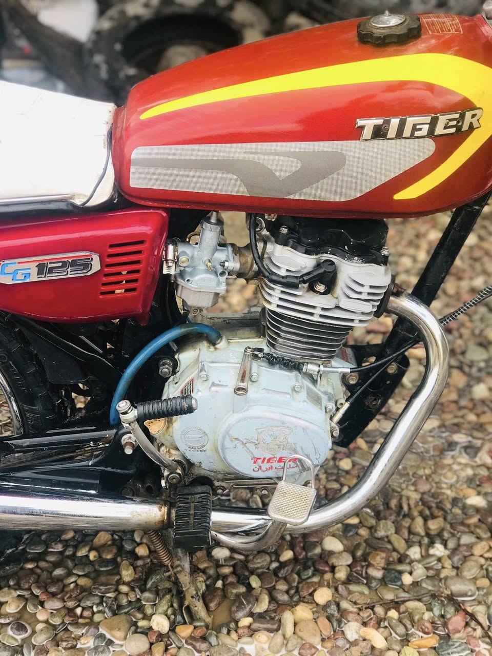 ‏سلام عليكم ‏‏ومطور للبيع السعر 300وبي مجال موديل20/￼￼ ‭0785 738 7731‬
