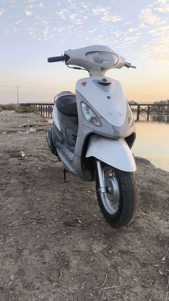 ماكس قجمه رمبه ما مفتوحه هندر كهربايات
كله شغال دراجه بلاديه 49 دراجه حلوه وكامله لا دخن ولا تنقص ومختمه دراجه السعر 700 وبيه مجال  العنوان (كرمت علي) رقمي ***********
