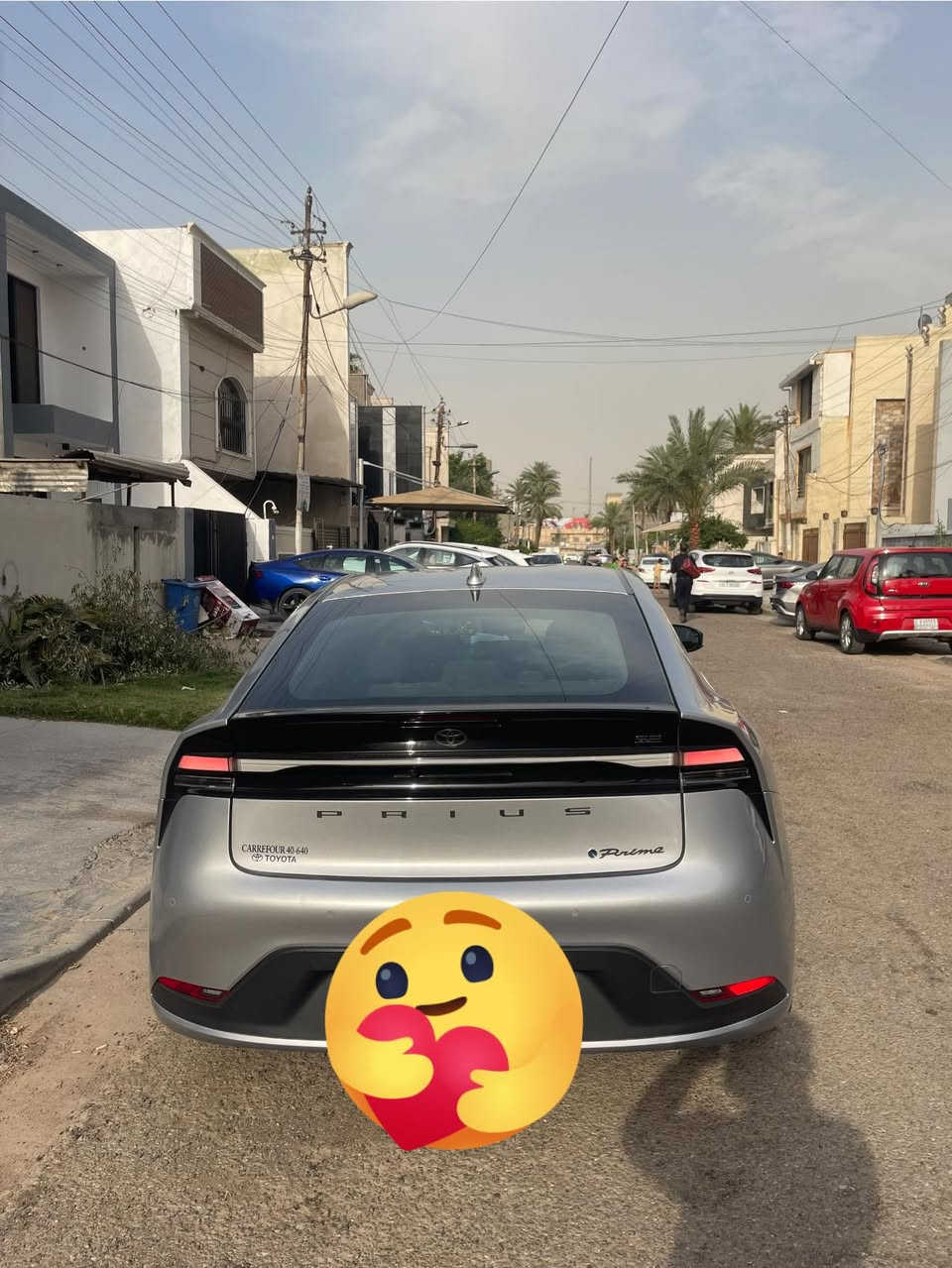 السلام عليكم 
بريوس برايم موديل 2023 بلك ان 
وارد كندي 
بجم كبس 
الشواصي واللغود والمكينه والكير كله مكفول 
مواصفات se 
تدفئه الكشنات الاماميه والستيرن 
حساسات ورادارات امامي خلفي 
السياره تمشي بالشحنه الوحده 60 مايل او 97 كيلو 
السياره ماشيه تقريبا 41 الف مايل
نظام التحذير قبل التصادم مع اكتشاف المشاة.
مثبت سرعة راداري ديناميكي (Adaptive Cruise Control).
نظام الحفاظ على المسار والتنبيه عند المغادرة.
مراقبة الزوايا العمياء (Blind Spot Monitor).
تنبيه حركة المرور الخلفية (Rear Cross-Traffic Alert).
مساعد الخروج الآمن (Safe Exit Assist).
صور الحادث بالخاص
السعر مناسب 
مكاني بغداد حي العدل 
***********
