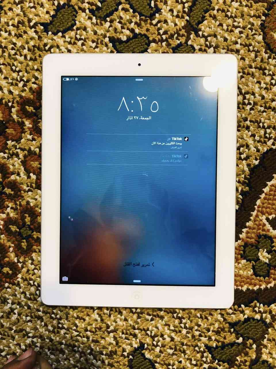 سلام عليكم ايباد للبيع بس فطر صغير بل شاشه ما ماثر مبين بل صوره 
 كيبل شاحنه ويا فقط
سعر 100 وبي مجال 
رقم ***********
