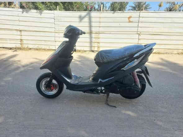 دراجه للبيع ماكس عدله نضيفه بيه شغلات بصيطه مبدله المكينه بلاد تسعه وربعين السعر ٦٥٠عنوان كربلاء جاير  ***********
