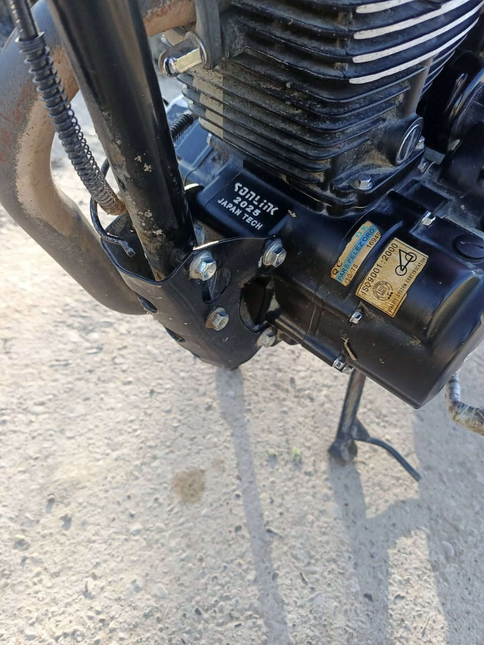 سلام عليكم شباب دراجه سونك موديل 25 بيها سويجات ٢وراق بية اصوليه المكان بغداد جسر ديالى القديم  ورجان مو شراي لا يجي يعمل أريده ب ٧٥٠ بيها مجال حك جيه هاذ رقمي بي وتساب ***********
