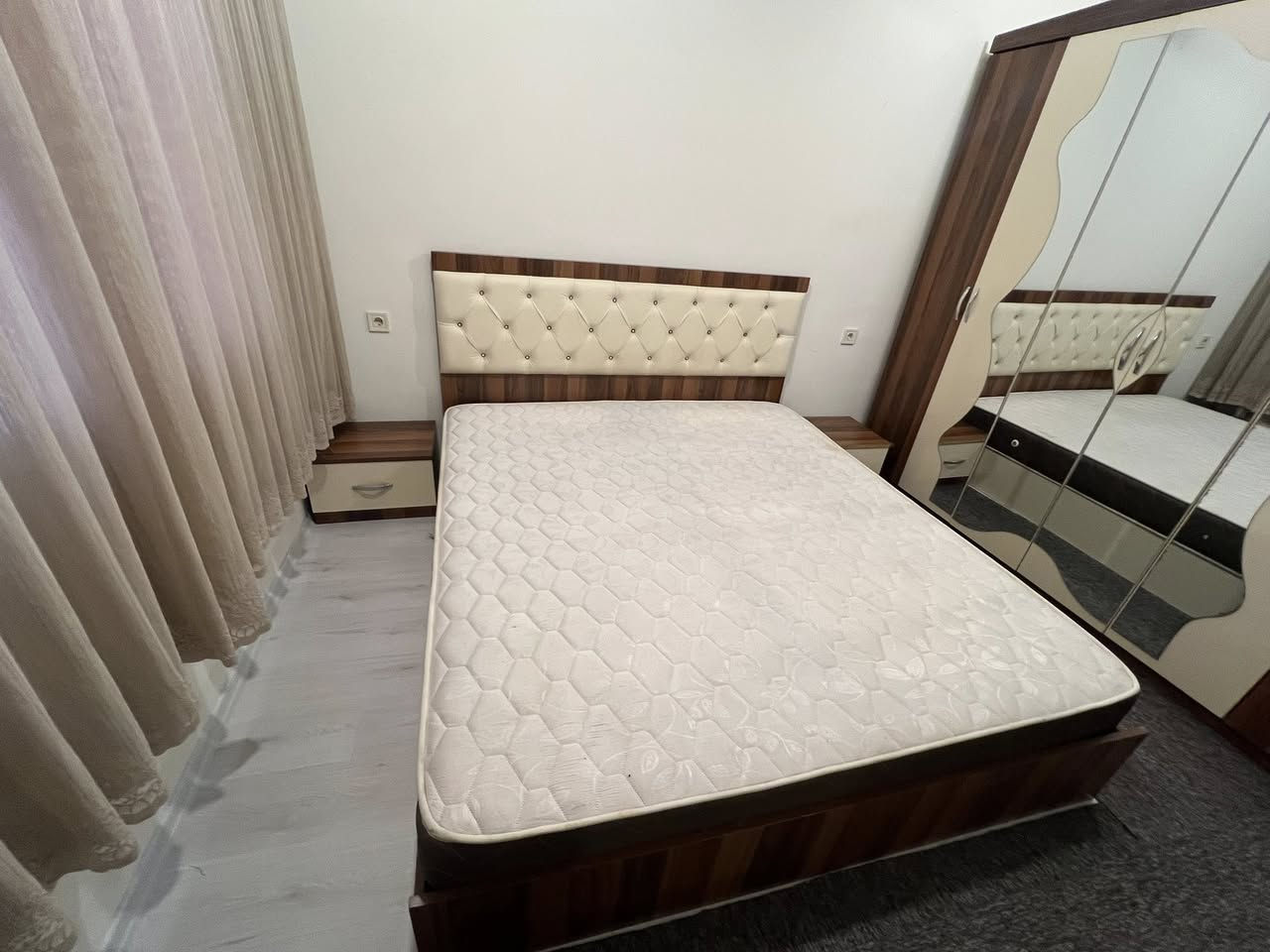 غرف نوم لل بيع ويا شد ونقل داخل اربيل 350
***********

*********** واتساب
