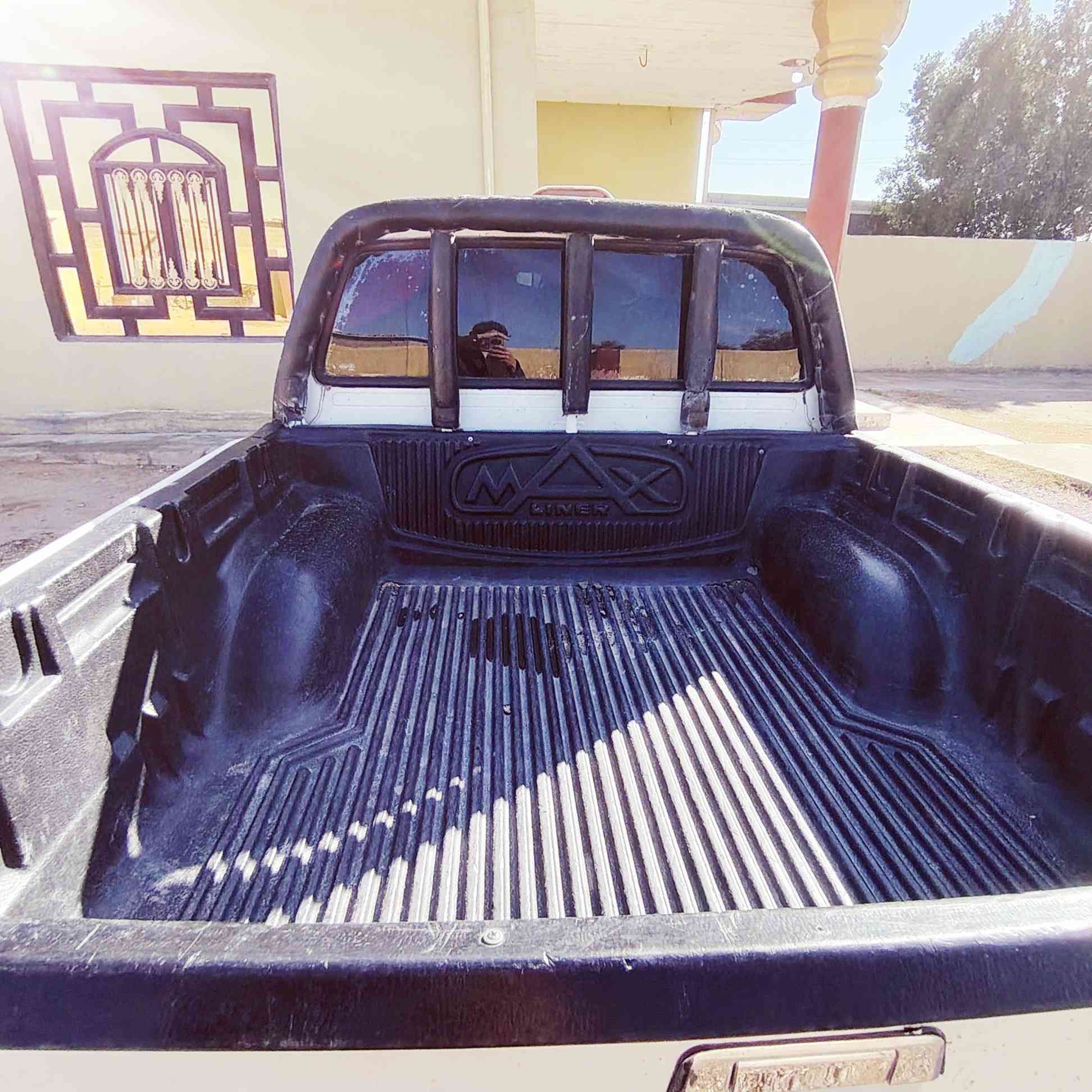 سلام عليكم دير2006نضيفه مكفوله من ضربه وتبديل سياره حلوه مال جناي سنويه2028سعر48وبيه مجال لشراي مكان نجف خان نص نتصال***********
