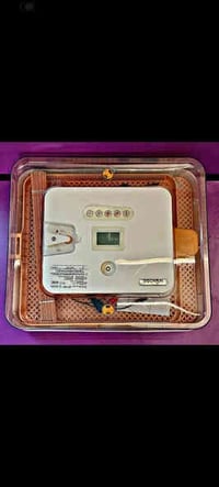 فقاسة دجاج ٥٦ بيضة درجة أولى متوفر لدى معرض السماح كراده شارع المسبح ٠...