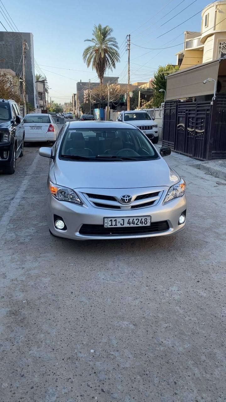 سلام عليكم كورلا موديل ٩ مصبوغه عام أثر جراد وحادث امريكى جاملغ فقط سياره مكفوله من الضربه فقط صبغ أثر جراد  مكينه بيه صوت كير نضيف كلشي مابي صدر جديد تبريد ثلج فقط مكينه بيه صوت مكان السياره غزاليه ‎*********** سعره ٨٨ وبيه مجال
