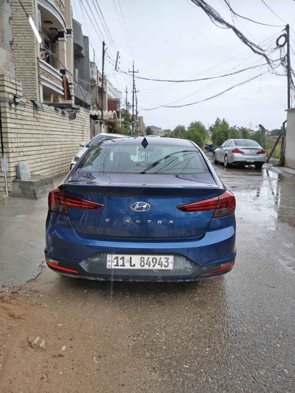 سلام عليكم النترا موديل عشرين امريكي رقم بغداد  (((للبيع فقط  بدون مراوس)))  محرك ٢٠٠٠ دوش  سيارة بأسمي
حادثها بالصندوك.  كير مكينة كهربائيات تبريد خير من الله .
رادار وحساس كامرة خلفية مانع انزلاق. دوشمة وبوليش  جديد كاعية  والصندوك جلد .  لايت جديد سيارة 
مكاني بغداد الدورة شارع ستين 
السعر(( 135)) وبيها مجال للشراي تجي وتفحص تقتنع وتدلل    *********** عمار ابو ياسر 
ياسر ***********
