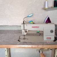 مكينة خياطة • نظيفة كلش • ماطور كبير