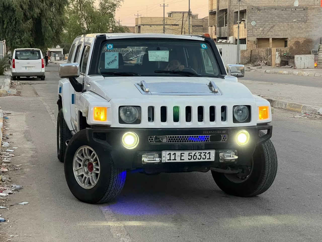 سلام عليكم لل بيع همر H3 لون ابيض خليجي كفاله عده قبق صندوك بي نص صبغ محرك قبل ثلتيام شاده حاويه رقم بغداد دولي بسمنه  سياره فقد حداديه ٦٠/١٠٠ لخلفيه لبقيه جهزه عنوان بغداد لل ستفسار نتصل ***********
