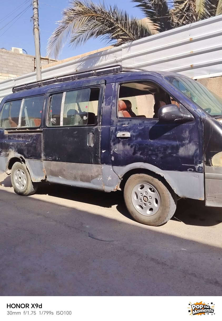 السلام عليكم بريجو للبيع سنويه ل 27 كير مكينه حلوات رقم الماني سياره حلوه سياره محتاجه بس سمكره  لارباع شويه تعبانه إلسياره مابيه شي بس إلي يريد يرتبه بقت يمه مكاني بصره شط العرب الجزيرة سعر ٣٥ وبيه مجال 
للستفار وتساب
***********
