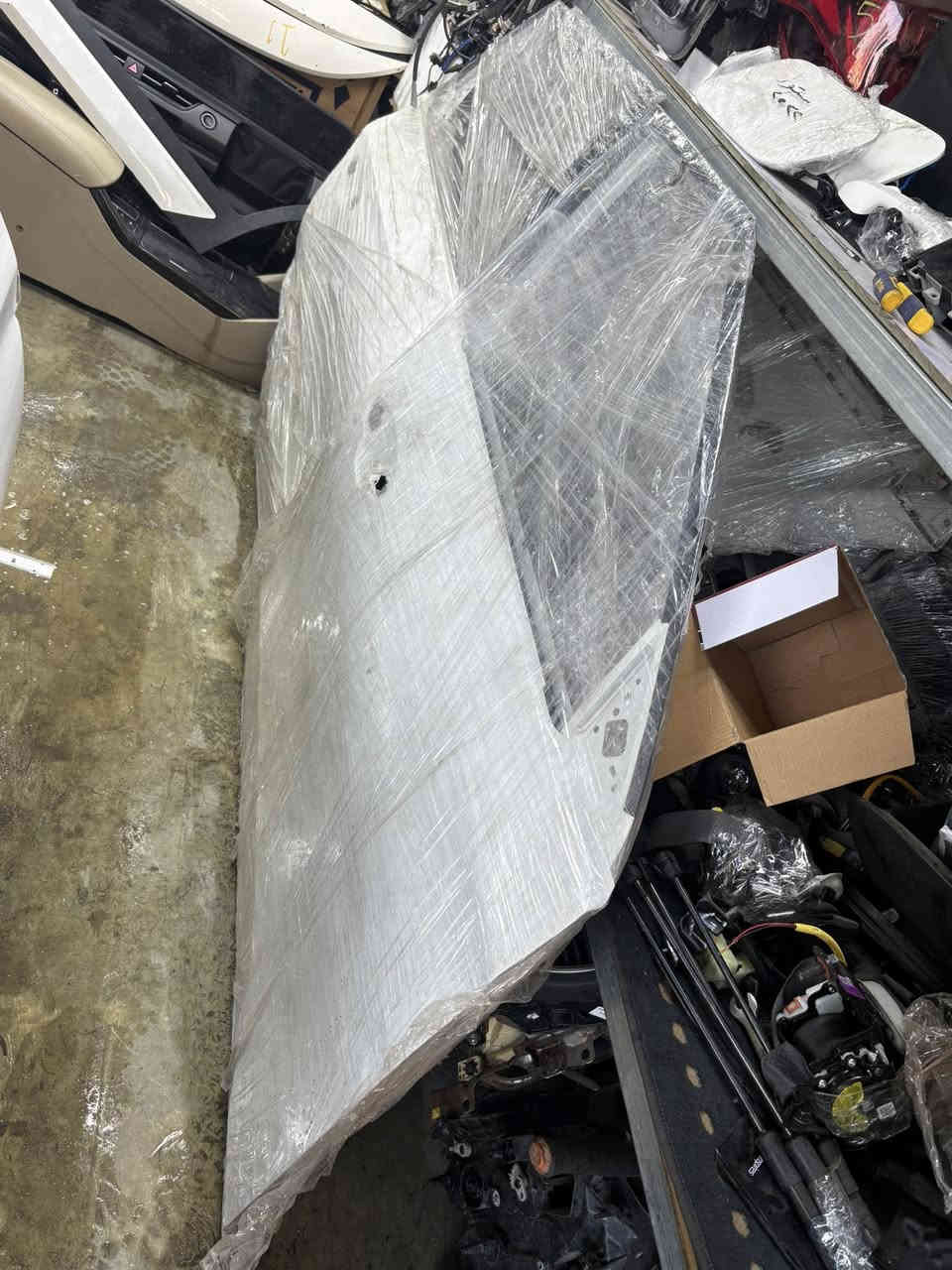 السلام عليكم زبائننا الكرام 
يعلن عالم الكوري عن وصول حاويه لجميع قطع الغيار للسيارات الكوريه للموديلات  2021 2020و2022و 2023و ٢٠٢٤ و ٢٠٢٥ بالاضافه الى توفر كيا سيلتوس بجميع موديلاتها 
للتواصل و الاستفسار الاتصال على الارقام التاليه :
***********
***********
متواجدين على الواتساب على مدار ٢٤ ساعه
