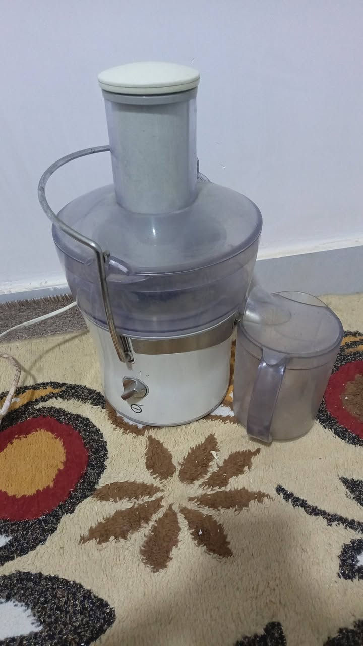 قيم واخذ بيع مستعجل الي متعرفه منهن كولي بالتعليق وانطيك تفاصيله واذا عندك شي للبيع نزله بالتعليق حته يصعد المنشور
مكان نجف واكو توصيل داخل النجف فقط 
للتواصل *********** بي واتس
