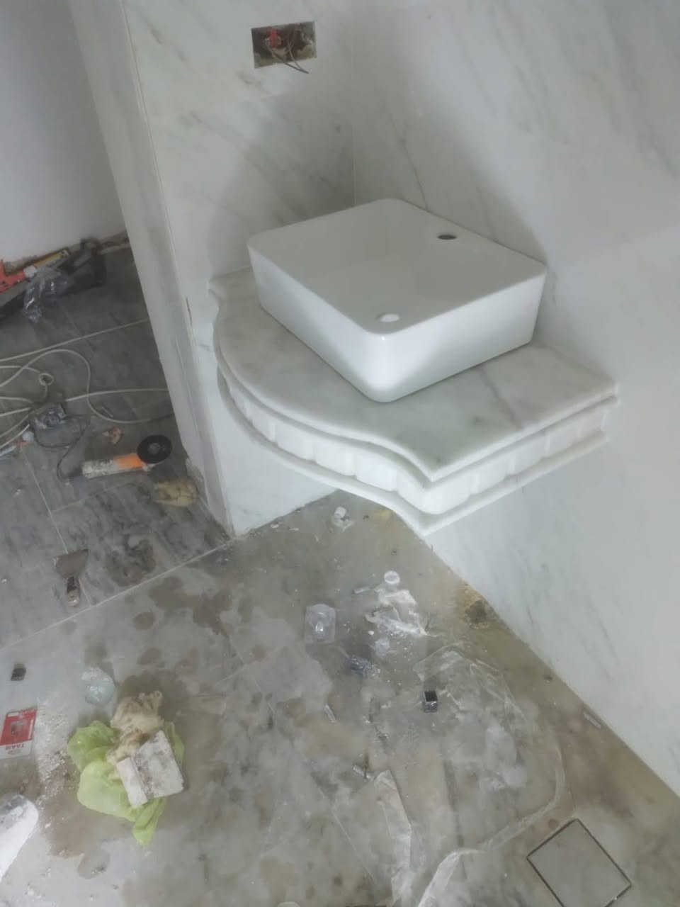 السلام عليكم  هاذا كادر علي الطائي التطبيك كافت انواع امومو والسيراميك التصال على رقم ***********
