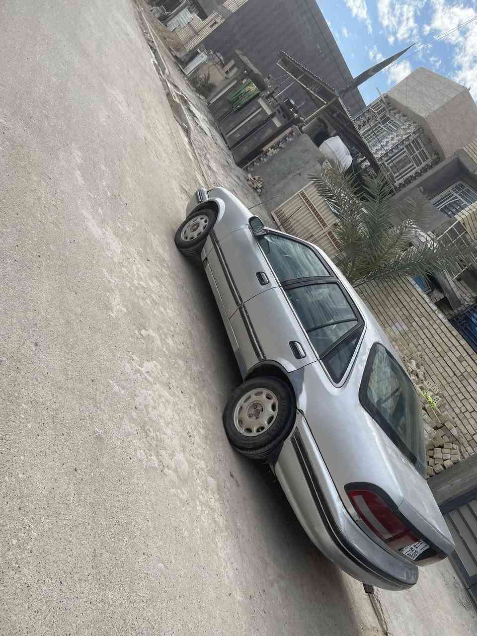 أبرنس موديل 1993 بسمي رقم بغداد رقم جديد كير ومكينه وصدر وتخم تاير زينات ما بيهاا ضربه 
سعرهاا ٢٥ وبيها مجال قليل مكانهاا محمودية 
***********
