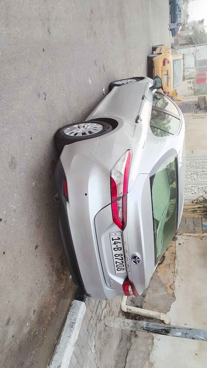 سلام عليكم  كامري هايبرد تكسي دبي صبغ عام اصل لون رصاصي بدون تغير لون ع اصله مبدل جملاق امامي محرك وكير وبطاريات  كفاله 
محرك 2500 تشغيل بصمه ابواب  بصمه  تشغيل شاشه اندرويد اتو هولد ثلاث وضعيات قيادة  سايد بريك دكمه تحكم ستيرن جهتين  مثبت سرعه رقم نكليزي جديد نتهي سنويه 2030 تحويل ثاني يوم سعر 130   مكان بصرة *********** البصرة, العراق
