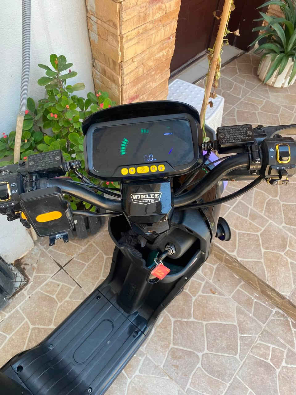 ار ٩ للبيع ٢٠٢٦ اخو الجديد كله بل شرط ول ضمان بطاريات ونلي اصلي ٥دبل نضيفه الدراجه تمشيك مسافه ٦٥كيلو حقيقي الدراجه كامله المكمله فقط يرادله بوربرن تاير امامي شغلته بسيطه كلش متكلف ٦الف سعر ٤١٠ وبي مجال قليل جدا رجاءاً جماعت ال ٣٦٠ لحد يجيني أب مابيع رقمي *********** مكاني كركوك
