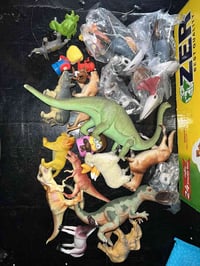 مجموعه حيوانات ومجسمات اكثر من 25 قطعه   17 الف مع التوصيل الى جميع ال...