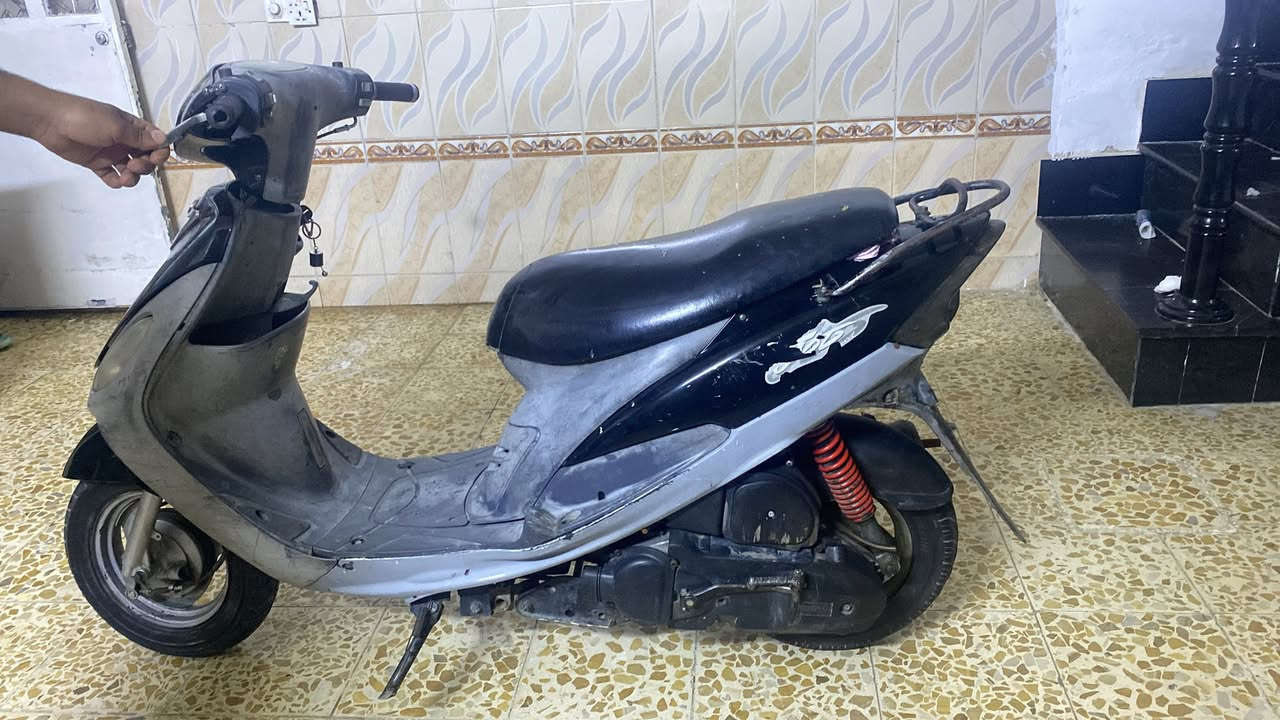 سلا عليك
ماكس منغول للبيع الدارجه جاهزه من كل نقص كلها شغال كهربائيات شغاله لايت عالي ناصي الدارجه نقصها بس استاند تعليك 
بيها استاند صفح مكينه لا تنقيص لا تبخير دبلات جدد تخم تاير نضيف سلف هندر شغال الدراجه جاهزه من كل نصف السعر 380 وبيها مجال بسيطط العنوان بغداد البلديات *********** متواجد واتساب واتصال
