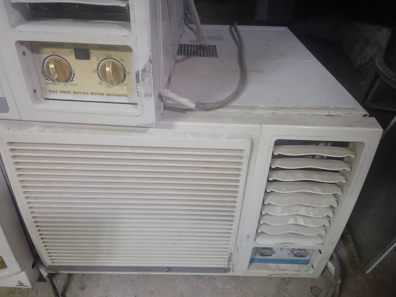 سلام عليكم ورحمه عندي اغراض للبيع مكيفات سبلت 3طن


**إذا كنت صاحب هذا الإعلان وتريد حذفه لأي سبب، رجاءا أرسل رسالة إلى الدعم الفني**