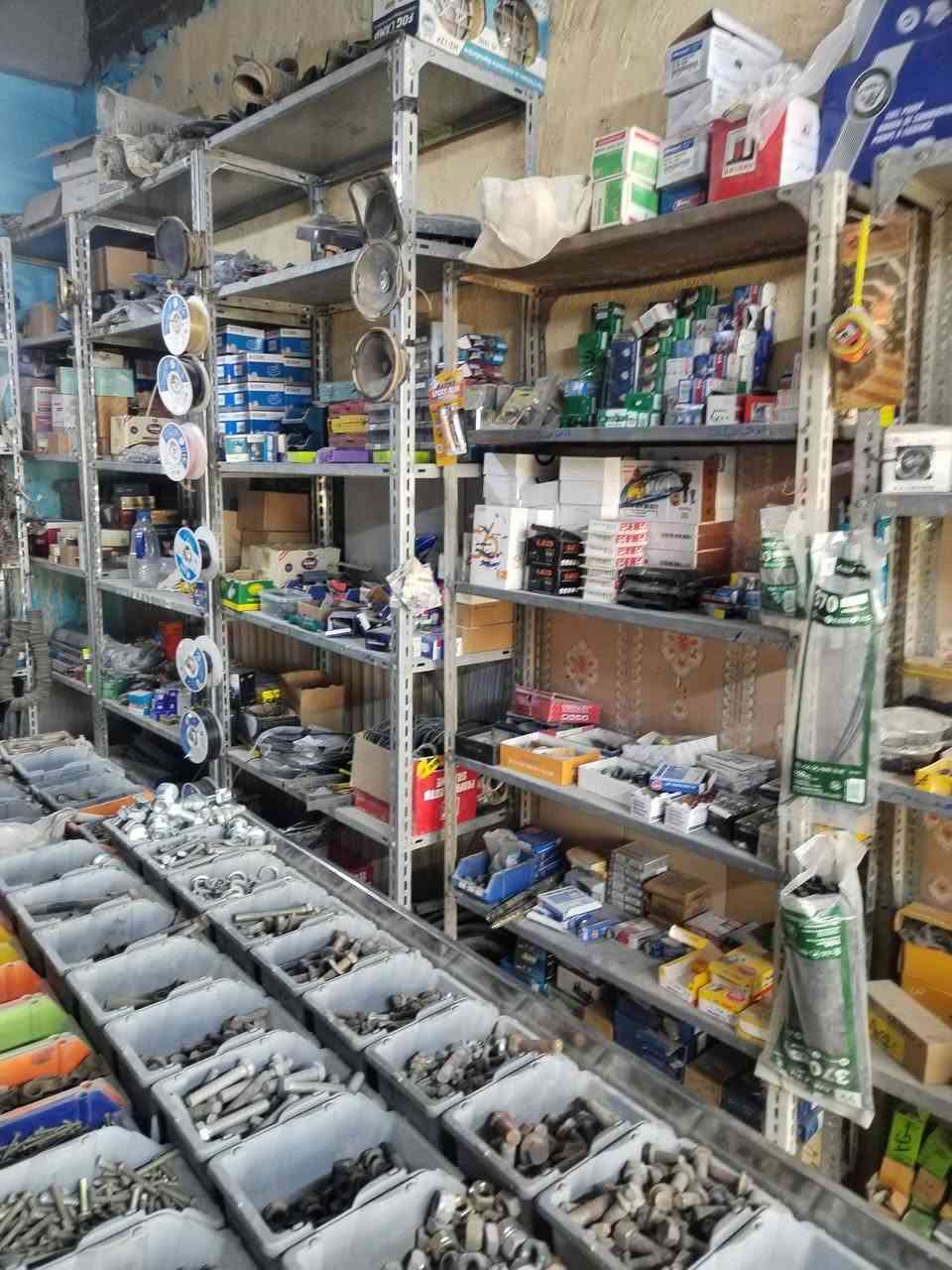 للبيع للبيع للبيع محل وكيل ادوات احتياطيه كافه أنواع السيارات مكان المحل داخل حي الصناعي ما بين الحصوه والمشروع قرب الروائي نهاية حي الانتصار على شارع حله بغداد في حي الصناعي تفاصيل المحل داخل الفيديو أو الصور المنشوره رقم صاحب المحل***********
