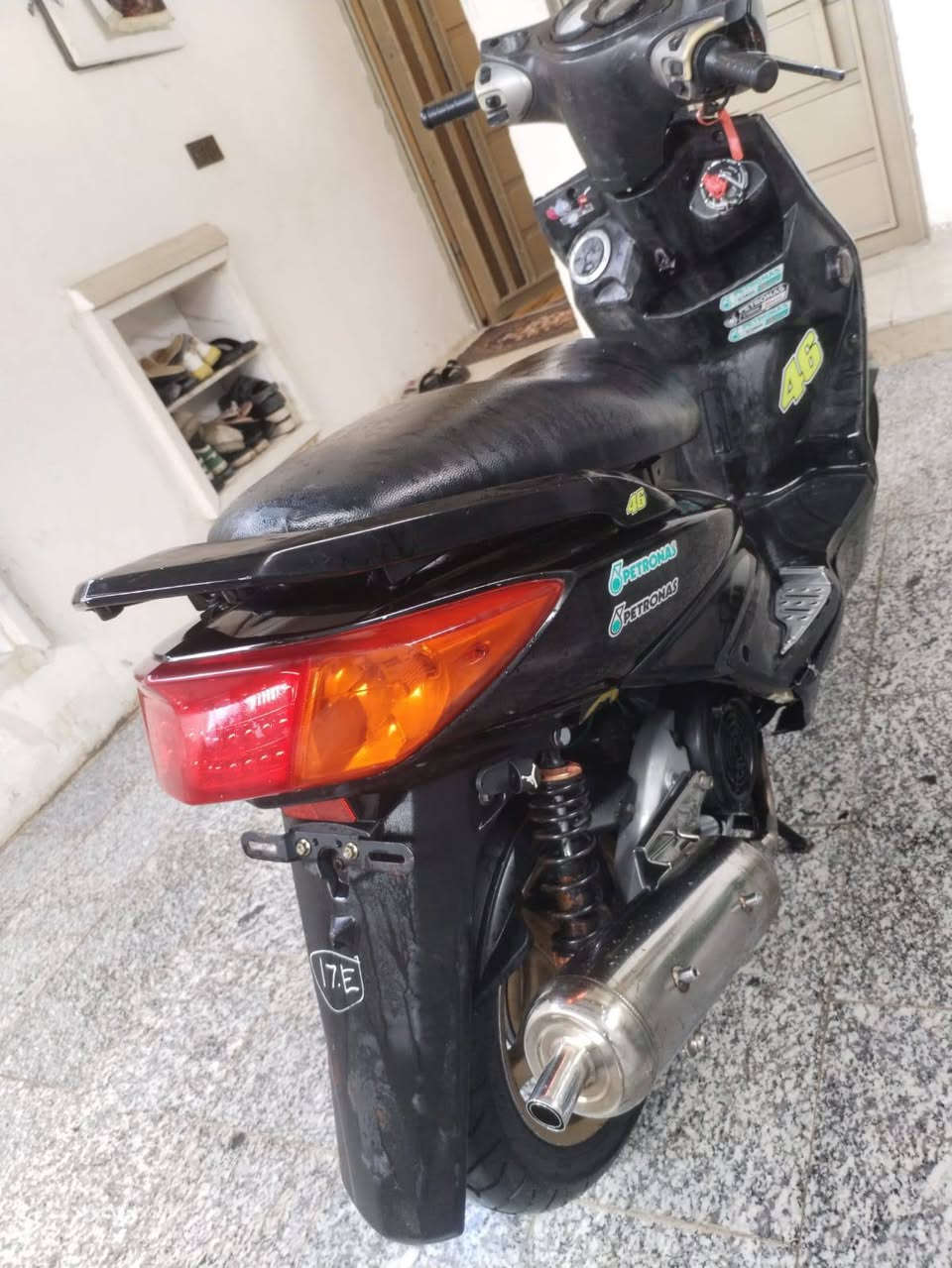 اعاده النشر بسبب الوعود الكاذبه
سلام عليكم
سكنس فحل كوري 
دراجه مكفوله كفاله عامه تزويد خارجي كلجات رياضي اصلي دبلات يدات بريك نشره عل مكينه لايت زنون اصلي  بيه نواعم بعد للبيع سعر مليون وبيه مجال بسيط  او مراوس حسب القناعه مكاني بلديات الاستفسار خاص او ***********
