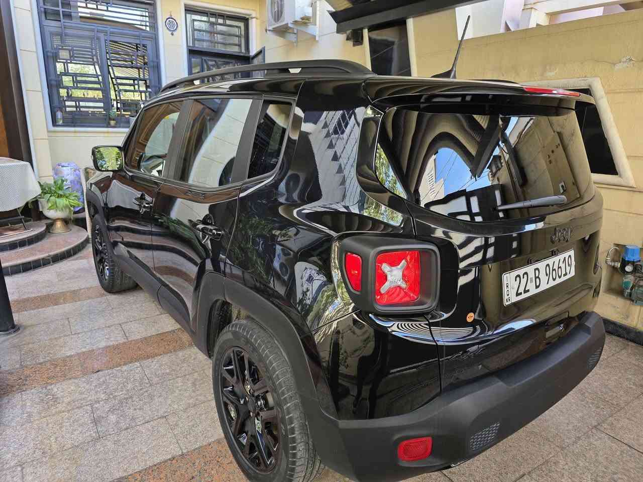 جيب 2022
وارد امريكي 
حادثها موضح بالصور بنيد مبدل اصلي لون والجاملغ  مبدل ومصبوغ بدوون دواخل وبدووون ايربااااك 
السيارة ماشيه 32 الف ميل 
محركها 1300 تيربو صاروخ واقتصادي 
فور ويل 
رادارات امامي وجانبي وخلفي 
كاميرا خلفية 
تشغيل عن بعد
لايت زينون 
شاشه جبيرة
تنبيه مغادرة مسار
وباقي مواصفاتها المعروفة
السيارة جديدة جدا ومناقصها شي 
باسم شركة السيارة اتريد وكالة او تحويل
العنوان بغداد حي العدل
السعر 139 ورقة وبيها مجال
***********
