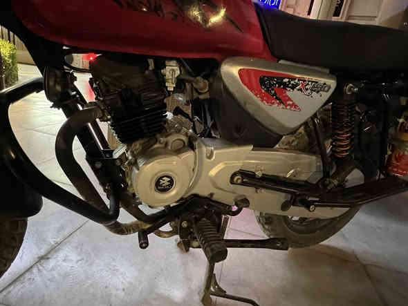 بوكسر 22 ممفتوحه
27 الف ماشيه ممشتغل دلفري بيها 
رقم انكليزي باسمي تحويل ثاني يوم
***********
سعرها مليونين عنوان بغداد
