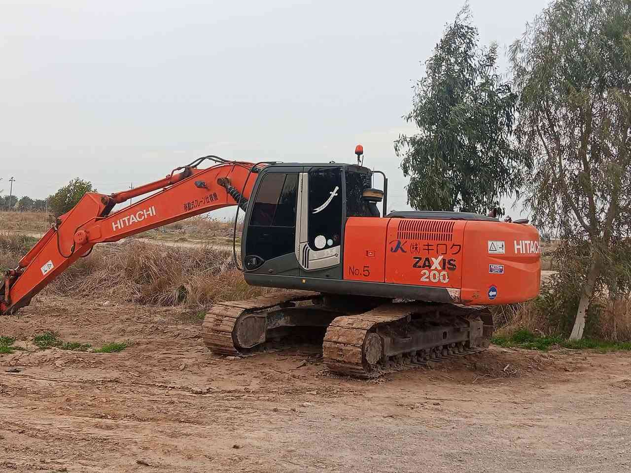 حفارة للبيع////***********////العنوان ديالى المقداديه مكلف بل نشر
