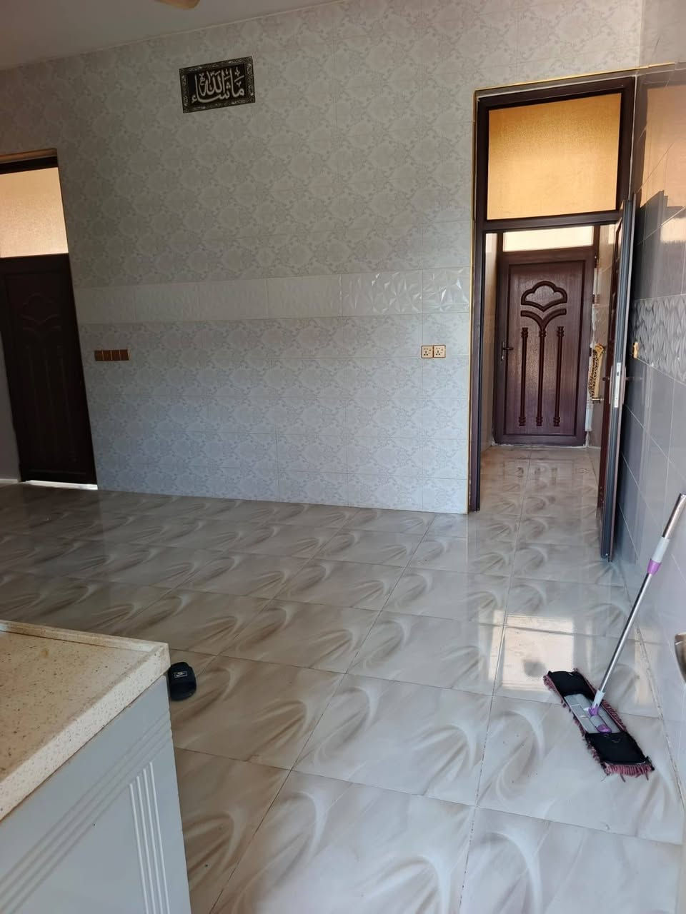 سلام عليكم ورحمة الله وبركاته
دار سكني للبيع الموقع  ديالى بعقوبه باب درب شرقي بعقوبه ملك صرف
المساحه ٢٥٠متر قريب  عل شارع العام السعر خاص
***********
