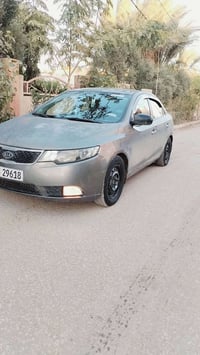 سلام وعليكم كيه سيراتو موديل 12 خليجي كفاله عامه من صبخ والمعجون مكينه...