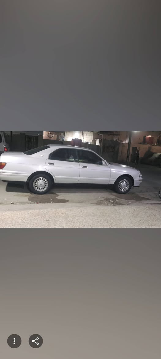 سلام عليكم مكلف بالنشر
سيارة مكفولة من الكصة ونقل جثة والعيب الشرعي  
رقمها انكليزي تنتهي سنويتها سنة 2031 بصرة داواخلها نظيفة حدادية تبريد شغال تخم تاير جديد
رقم صاحب السيارة ***********
