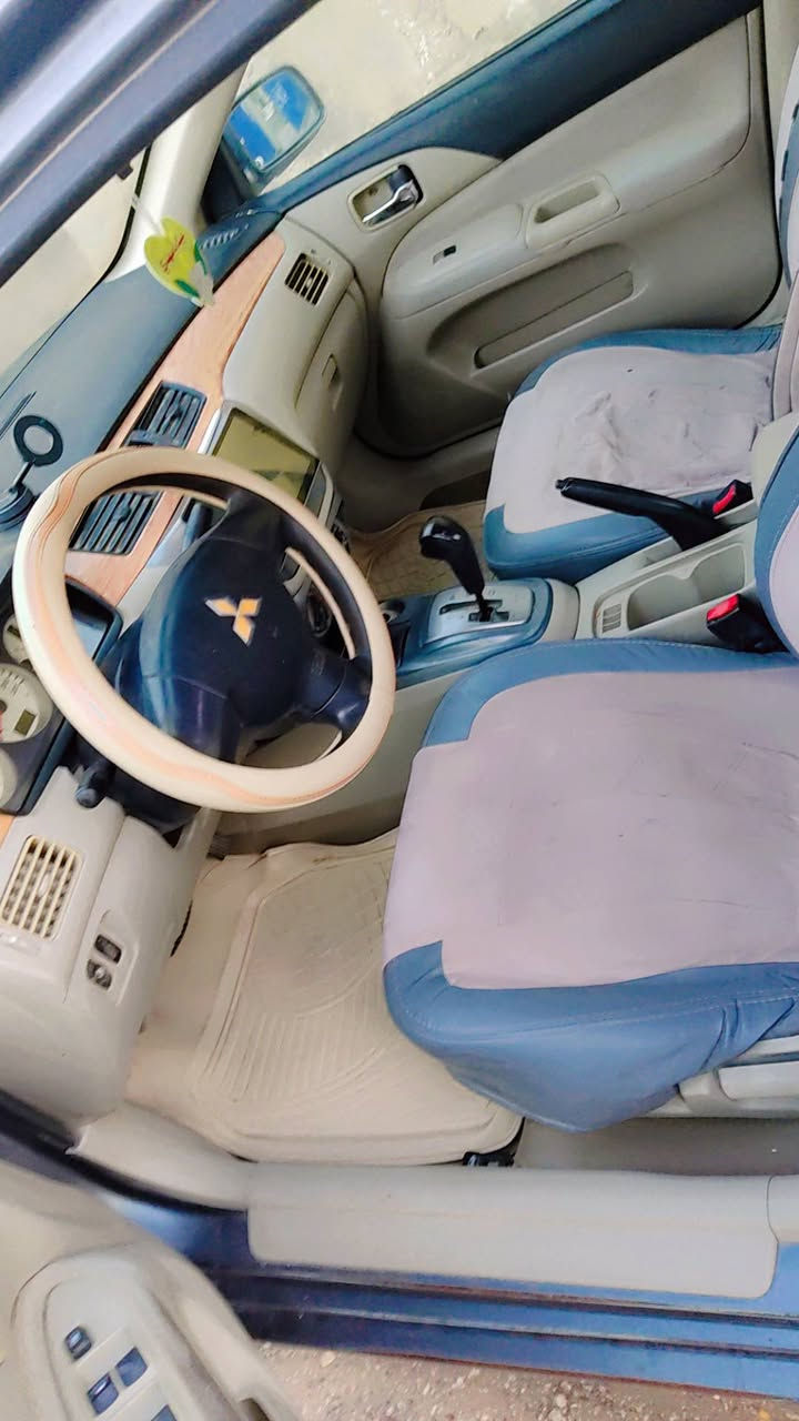 السلام عليكم ورحمه الله
لانسر موديل 10 بأسمي مكان كربلاء المقدسة 
الرقم انگليزي محرك جديد حاويه 
حداديه جديده كلها جديد قبل شهرمبدلها 
ماتخسر برغي عليها 
*********** السعر 70$
للامانه مبدل چاملغ أمامي جهة العبري صورة الضرر موجودة
