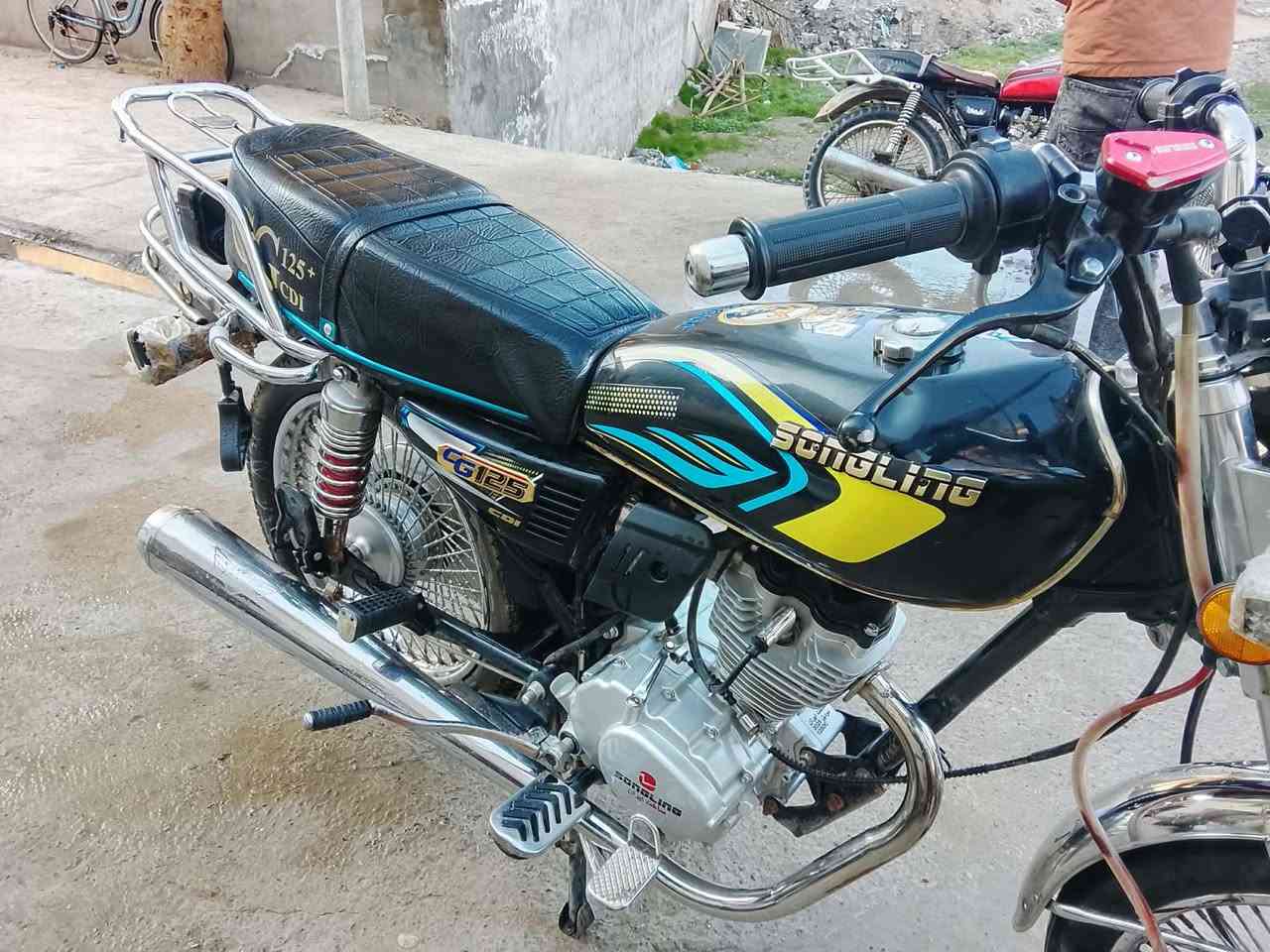 تايكر ٢٥مكاني بعقوبه كفاله بس كسر بل مازده خفيف سعره ٦٥٠بي مجال الرقم ***********
