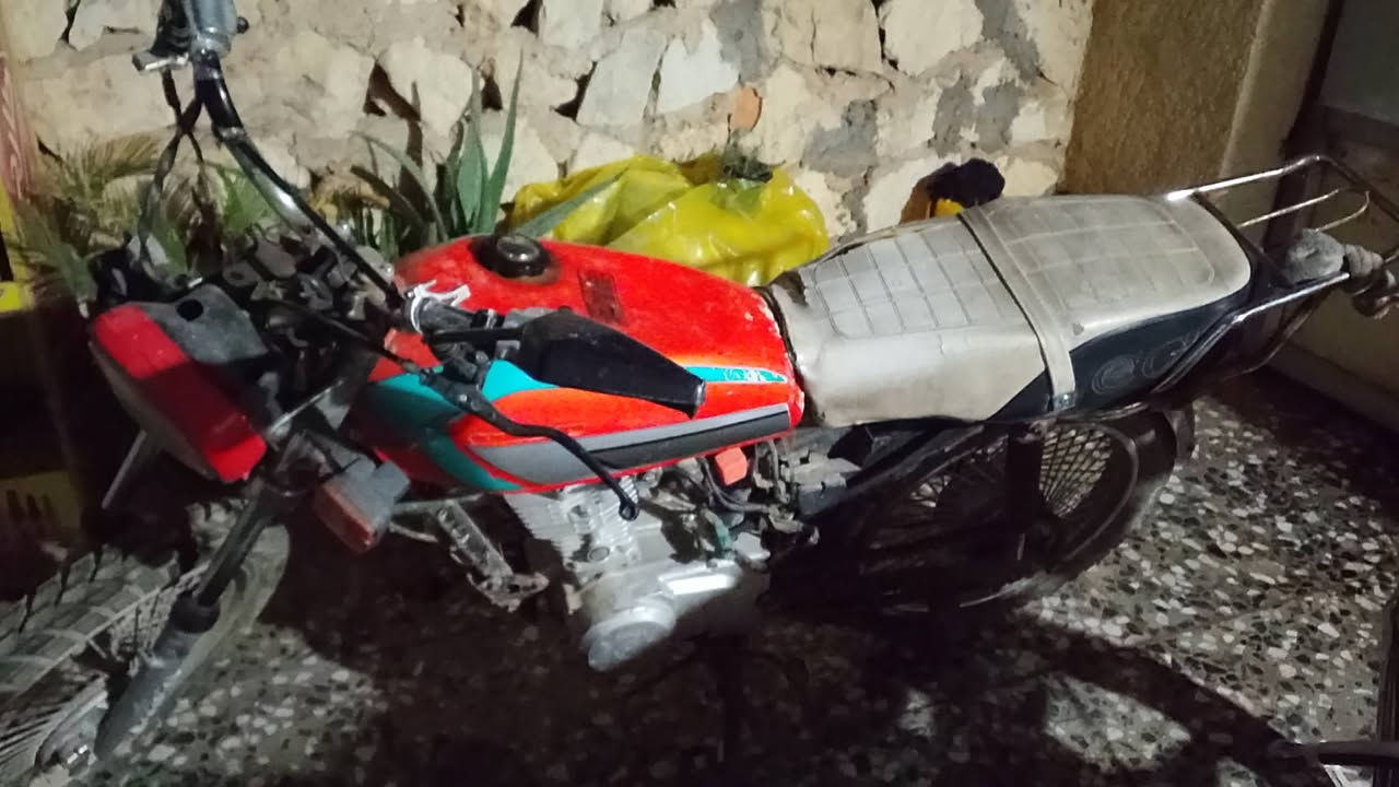 دراجه البيع نامه باب وال بدون وراق دراجه يرادله ترتيب بيعه على وضعه دراجه شغاله كلشي ما بيه هندر واحد تشتغل رايده250وبيه مجال وهاذه رقمي***********
